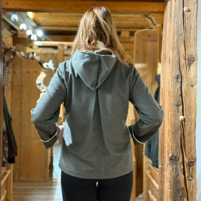 92fa2b0a-5eac-447e-a873-5292a32f7b76